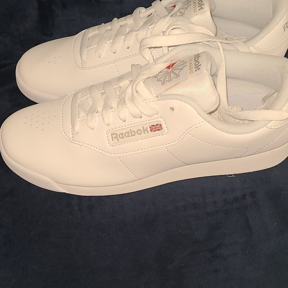 New Reebok Classic Trainers size 7.5 and 9 - Picture 2 of 11